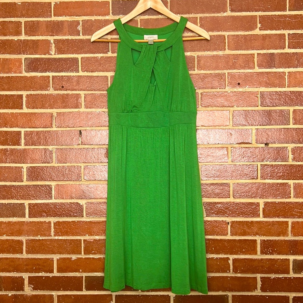 Loft green keyhole dress, size medium